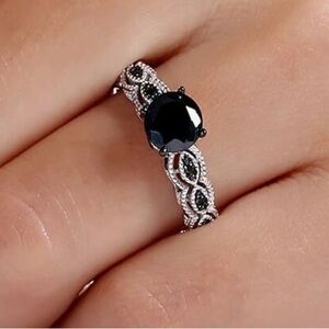 Intricate Sterling Silver 925 Ring with round cut CZ Black Stone sz 6.5